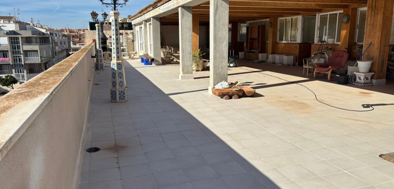 Venta - Ático -
Torrevieja - Centro