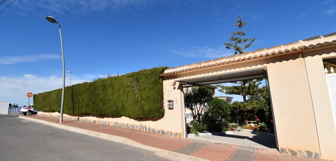 Venta - Semi Detached Villa -
Orihuela Costa - Los Balcones