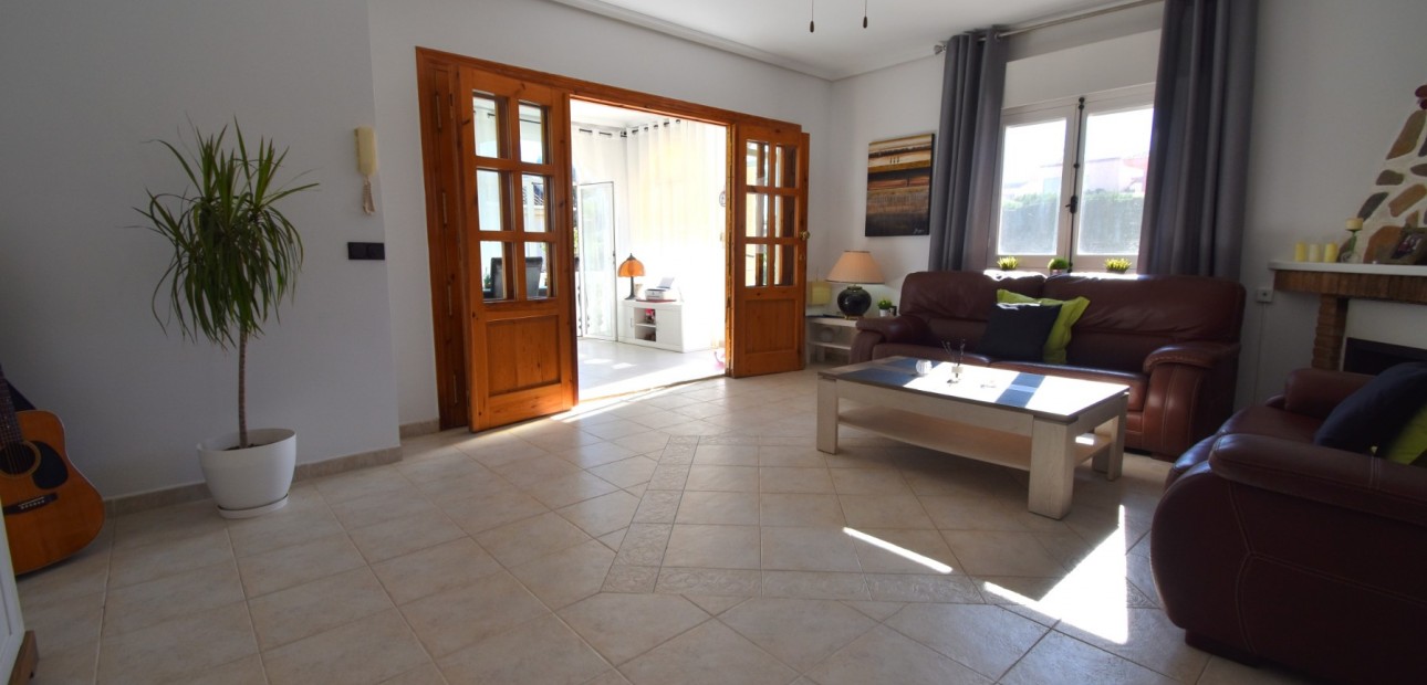 Venta - Semi Detached Villa -
Orihuela Costa - Los Balcones