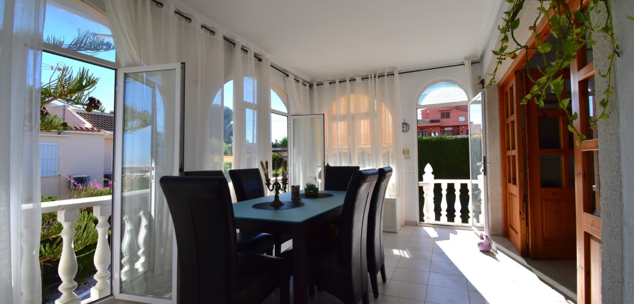 Venta - Semi Detached Villa -
Orihuela Costa - Los Balcones