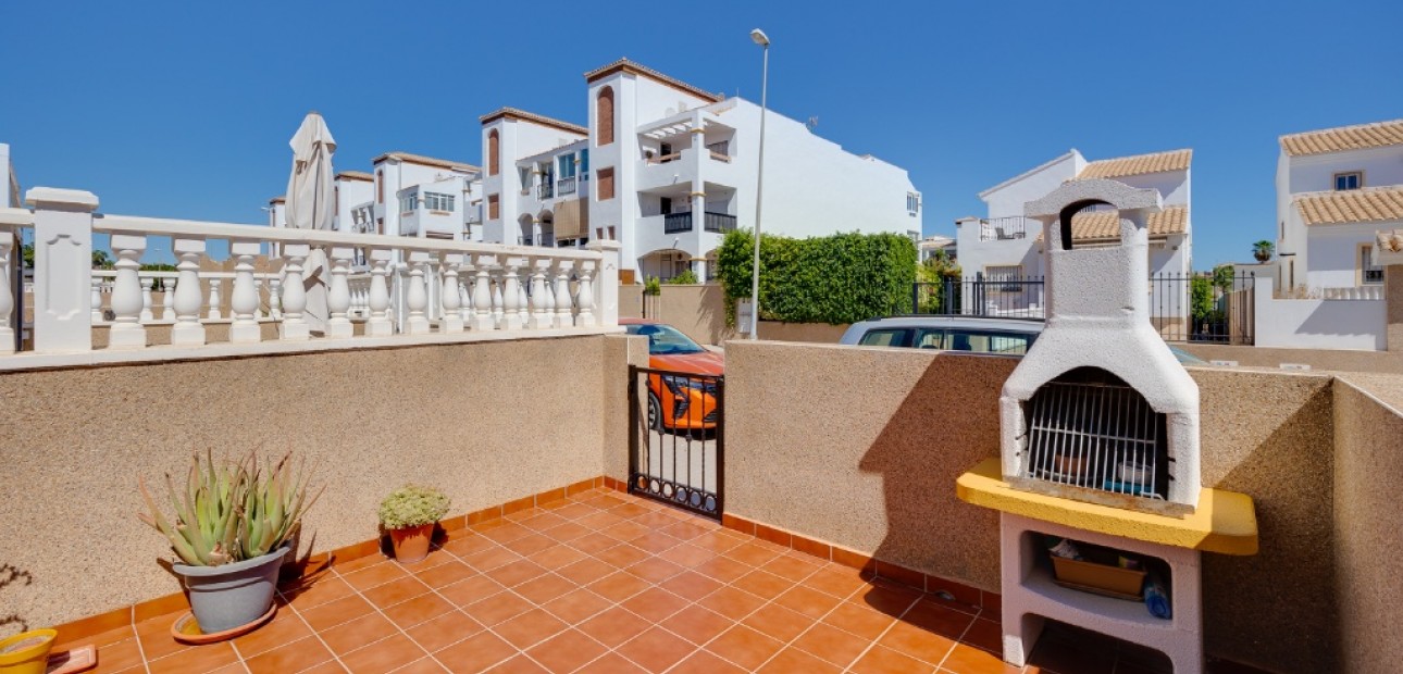 Venta - Adosado -
Punta Prima