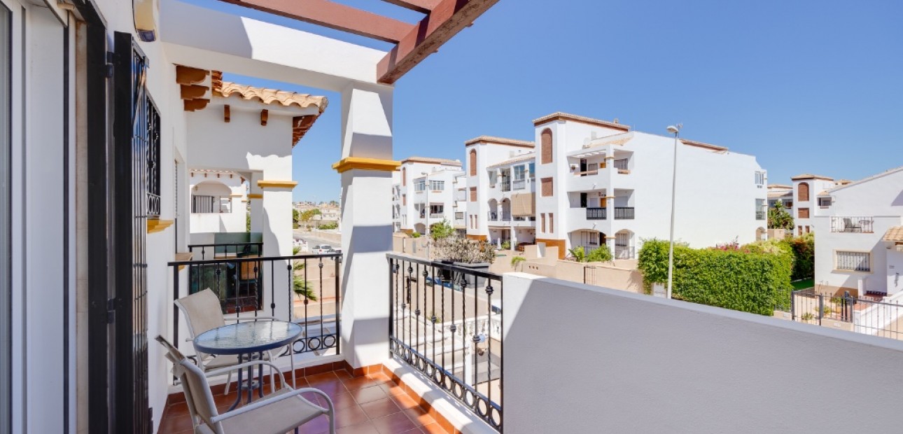 Venta - Adosado -
Punta Prima