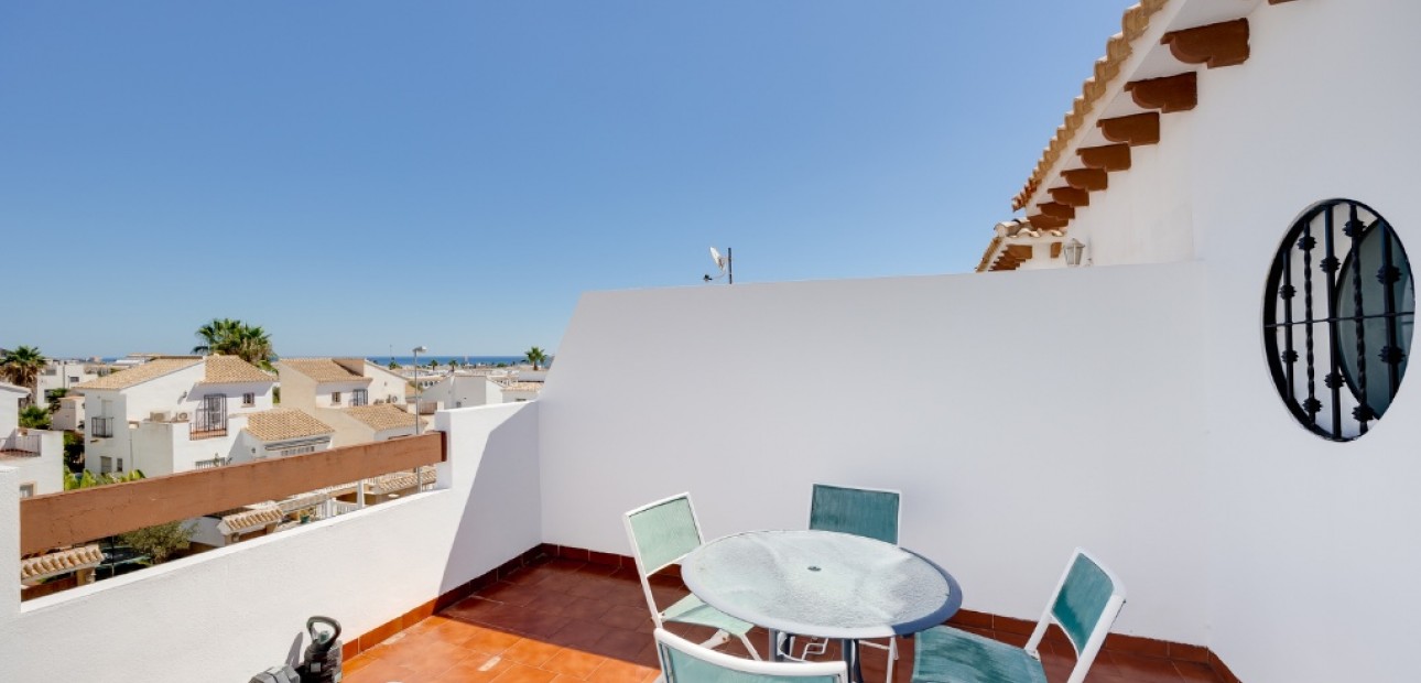 Venta - Adosado -
Punta Prima