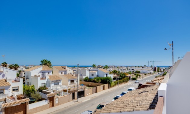 Venta - Adosado -
Punta Prima