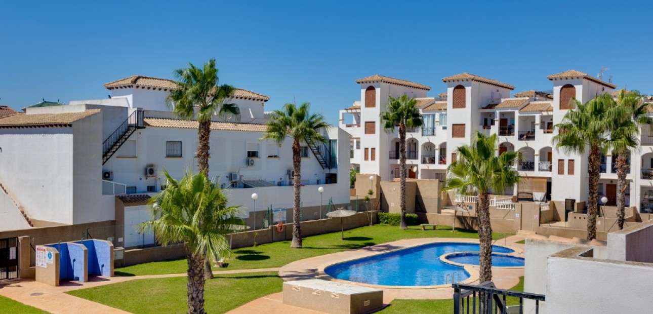 Venta - Adosado -
Punta Prima