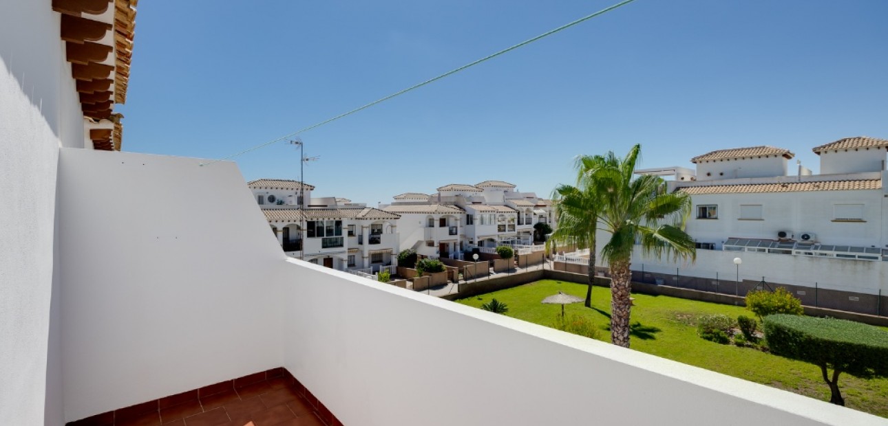 Venta - Adosado -
Punta Prima