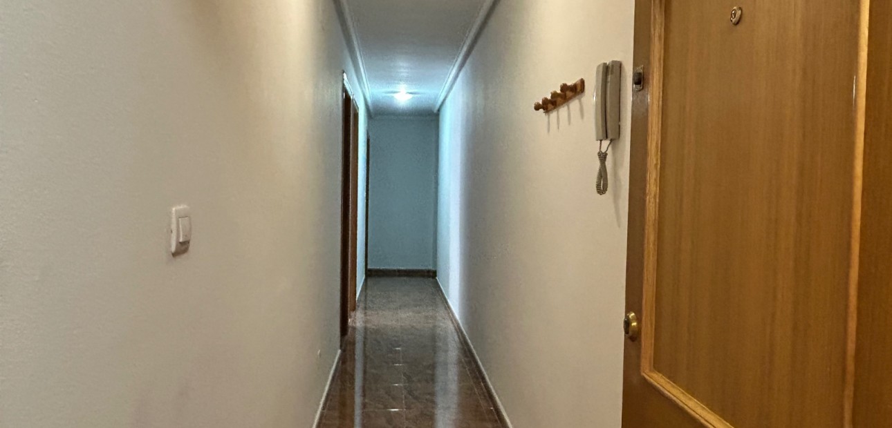 Venta - Apartamento / piso -
Jacarilla - pueblo