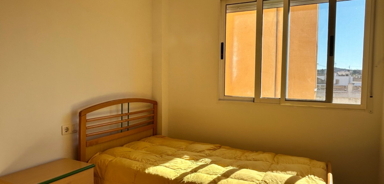 Venta - Apartamento / piso -
Jacarilla - pueblo