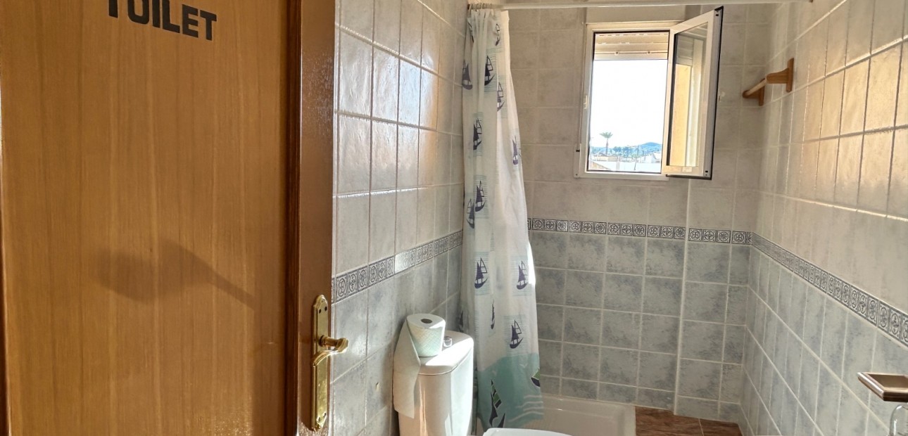 Venta - Apartamento / piso -
Jacarilla - pueblo