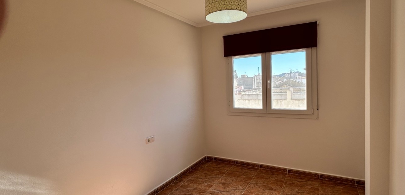 Venta - Apartamento / piso -
Jacarilla - pueblo