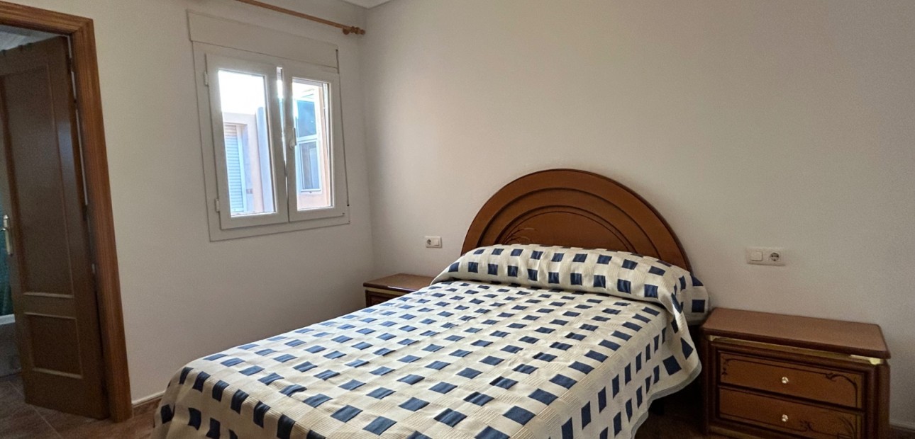 Venta - Apartamento / piso -
Jacarilla - pueblo