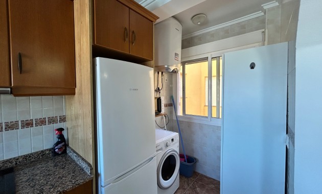 Venta - Apartamento / piso -
Jacarilla - pueblo