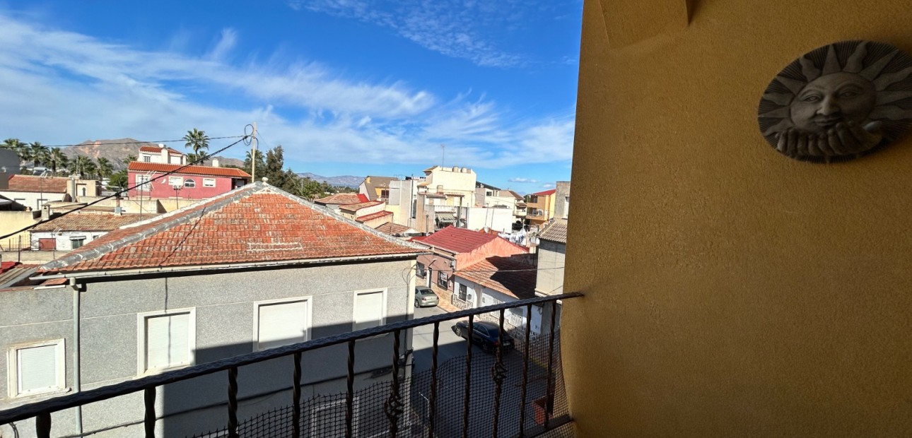 Venta - Apartamento / piso -
Jacarilla - pueblo