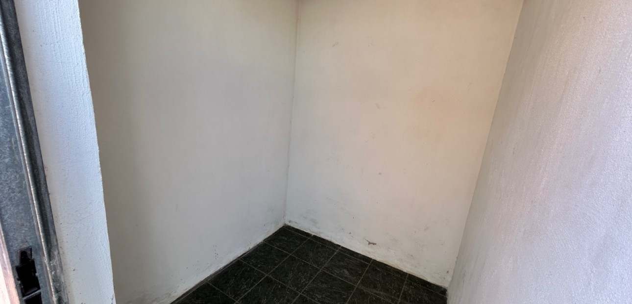 Venta - Apartamento / piso -
Jacarilla - pueblo