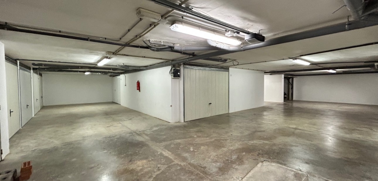 Venta - Apartamento / piso -
Jacarilla - pueblo