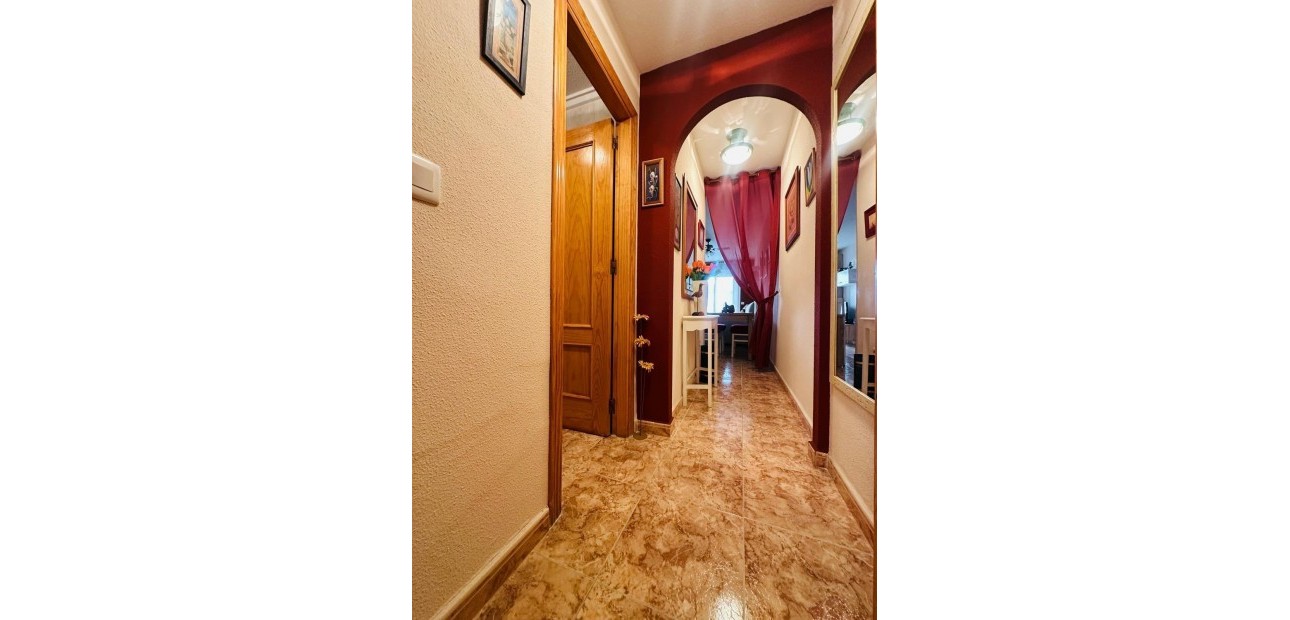 Venta - Apartamento / piso -
Torrevieja - Playa del cura