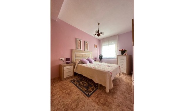 Venta - Apartamento / piso -
Torrevieja - Playa del cura