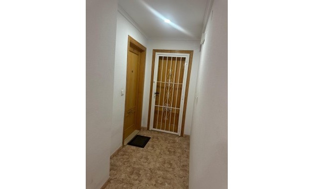 Venta - Apartamento / piso -
Torrevieja - Playa del cura