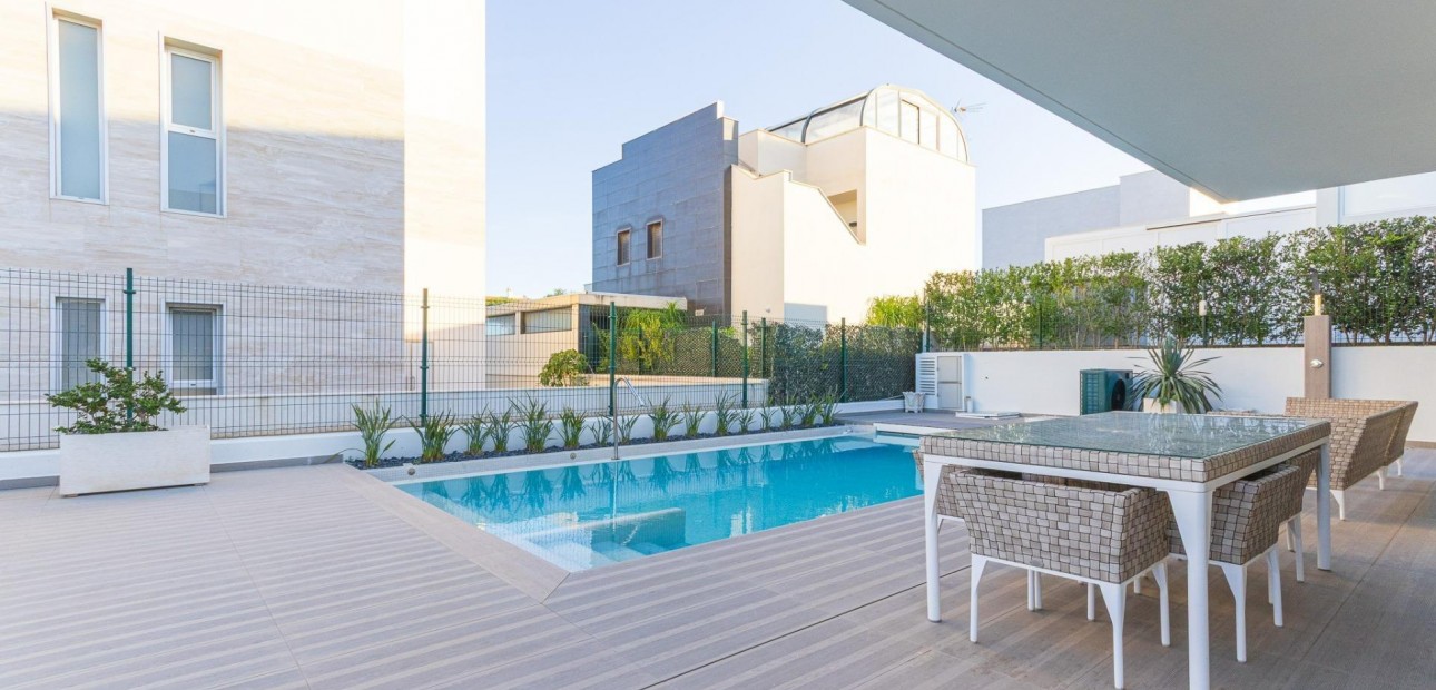 Venta - Villa -
Orihuela Costa - Campoamor