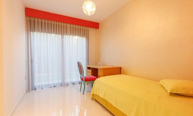 Venta - Villa -
Orihuela Costa - Campoamor