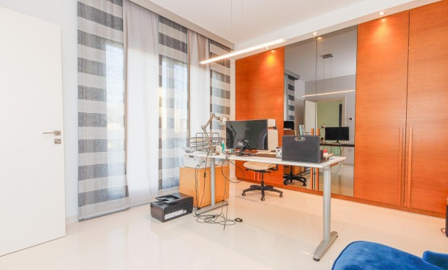 Venta - Villa -
Orihuela Costa - Campoamor