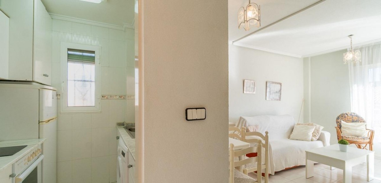 Herverkoop - Flat -
Torrevieja - Los Frutales