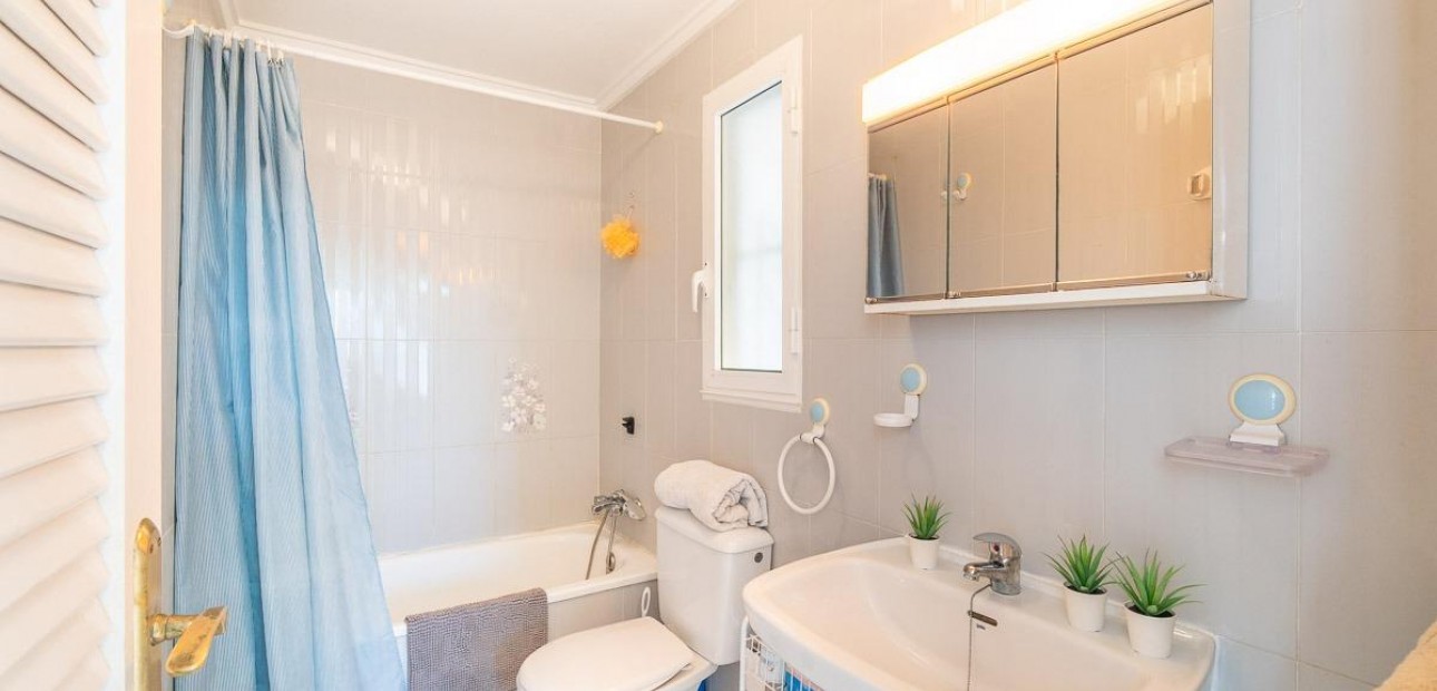 Herverkoop - Flat -
Torrevieja - Los Frutales