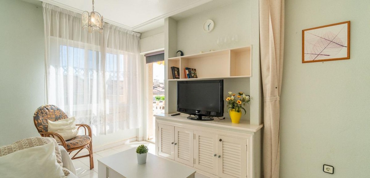 Herverkoop - Flat -
Torrevieja - Los Frutales