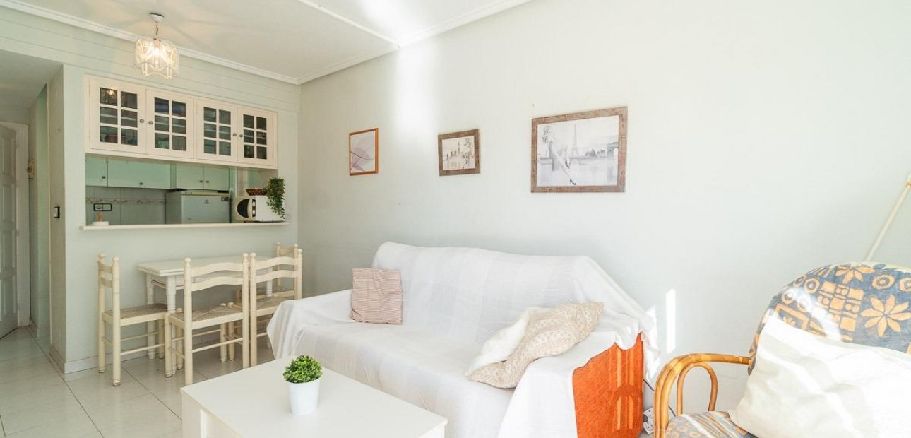 Herverkoop - Flat -
Torrevieja - Los Frutales