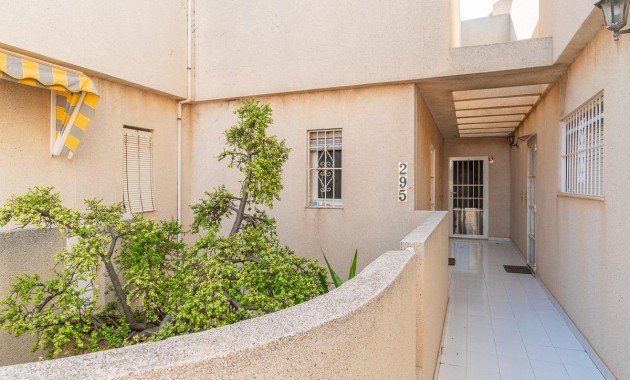 Herverkoop - Flat -
Torrevieja - Los Frutales