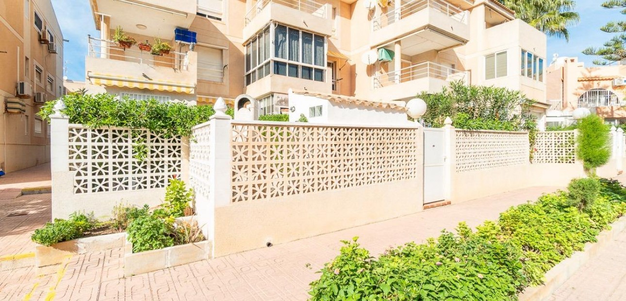 Herverkoop - Flat -
Torrevieja - Los Frutales