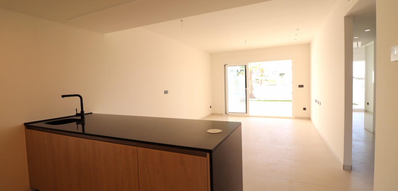 Herverkoop - Appartement / flat -
Guardamar del Segura - El Raso
