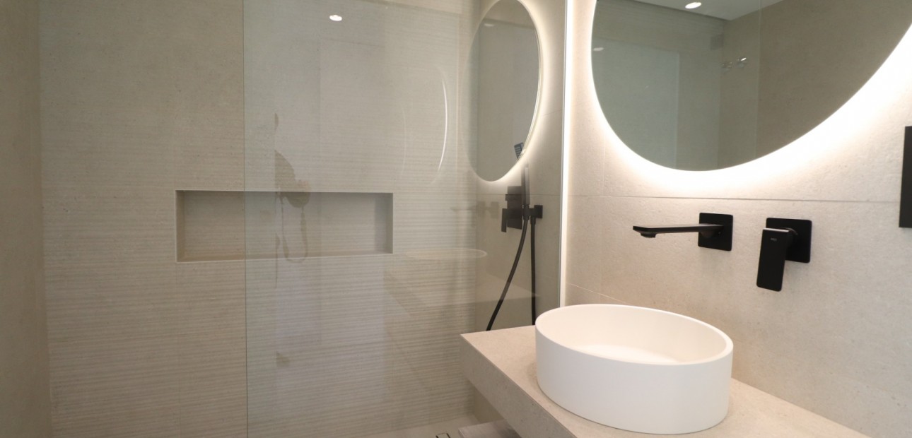 Herverkoop - Appartement / flat -
Guardamar del Segura - El Raso