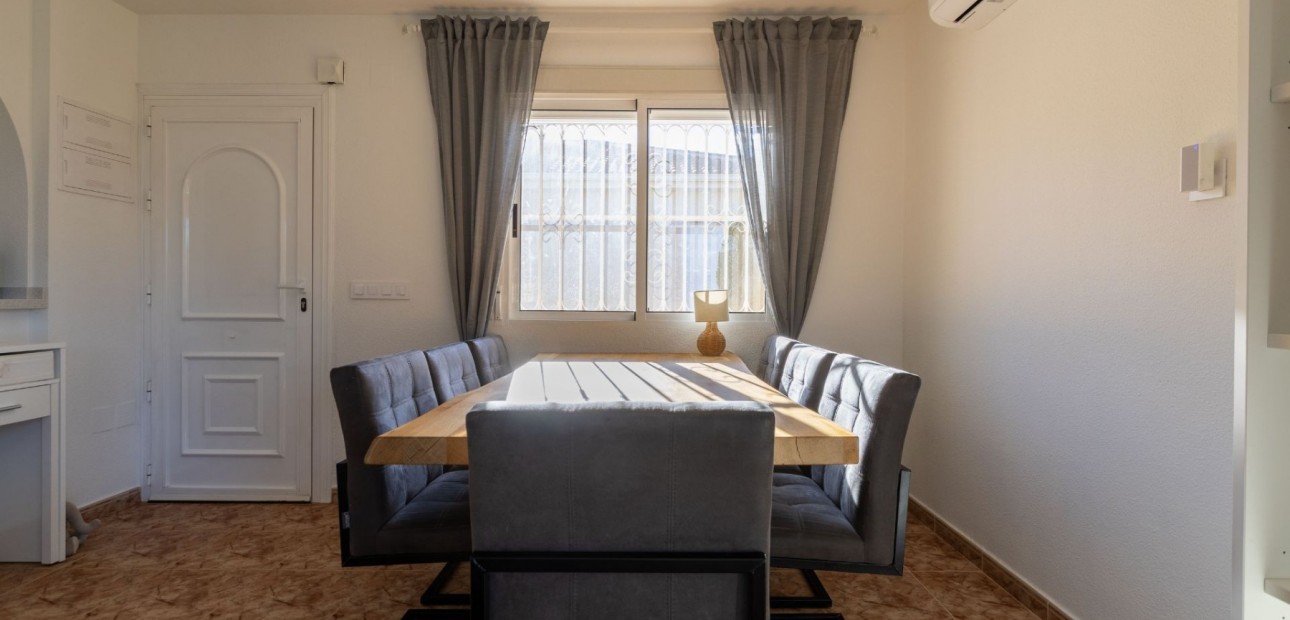 Sale - Detached Villa -
Benijofar - Benijofar - Village