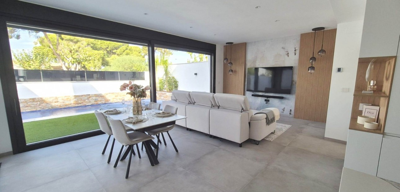 Venta - Semi Detached Villa -
Santiago de La Ribera - Santiago de La Ribera - Town