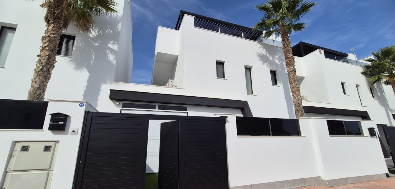 Venta - Semi Detached Villa -
Santiago de La Ribera - Santiago de La Ribera - Town