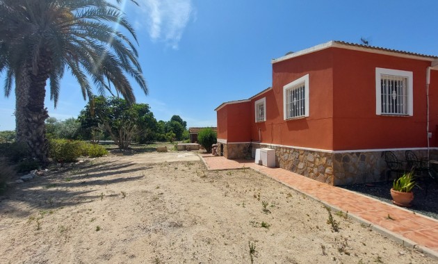 Sale - Country Property/Finca -
San Miguel de Salinas