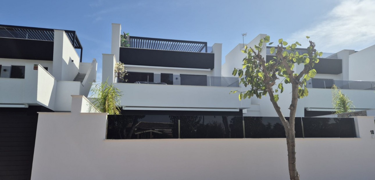 Venta - Semi Detached Villa -
Santiago de La Ribera - Santiago de La Ribera - Town