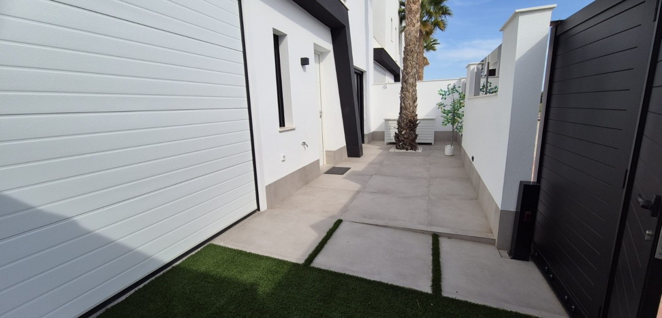 Venta - Semi Detached Villa -
Santiago de La Ribera - Santiago de La Ribera - Town