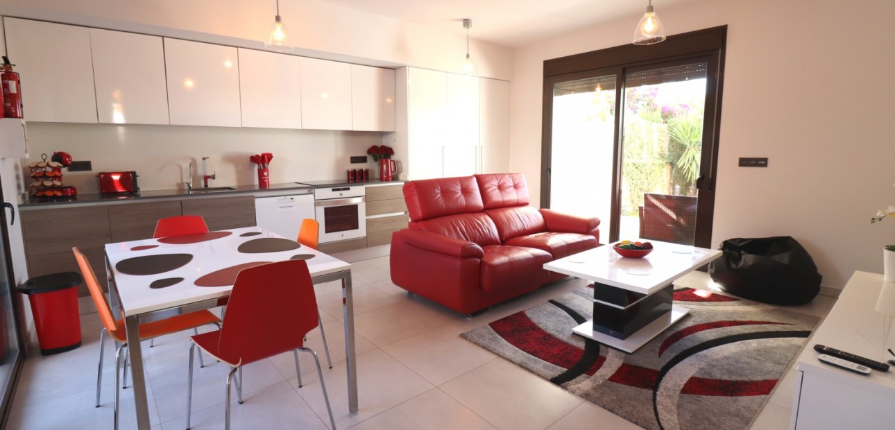 Venta - Apartamento / piso -
Algorfa - La Finca Golf Resort