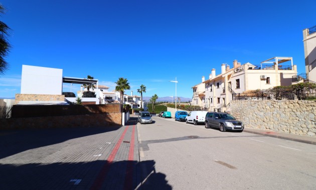 Venta - Apartamento / piso -
Algorfa - La Finca Golf Resort