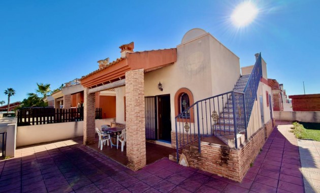Sale - Villa -
El Raso