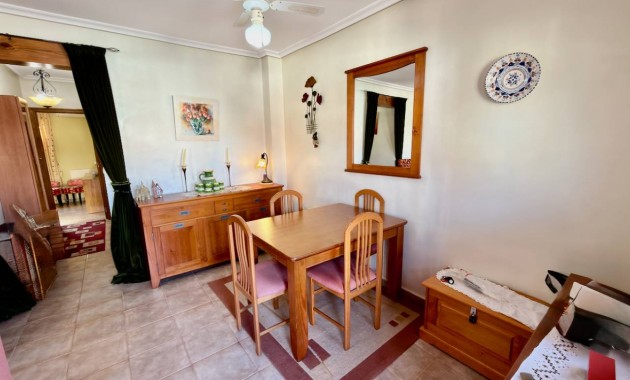 Sale - Villa -
El Raso