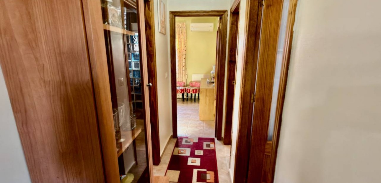 Sale - Villa -
El Raso