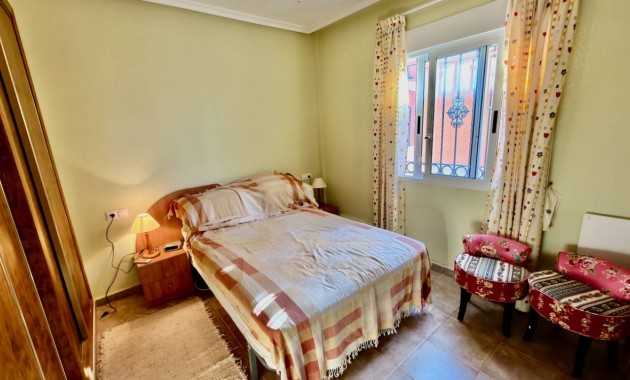 Sale - Villa -
El Raso