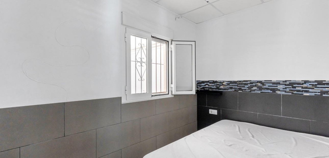 Herverkoop - Appartement / flat -
Torrevieja - La Mata pueblo