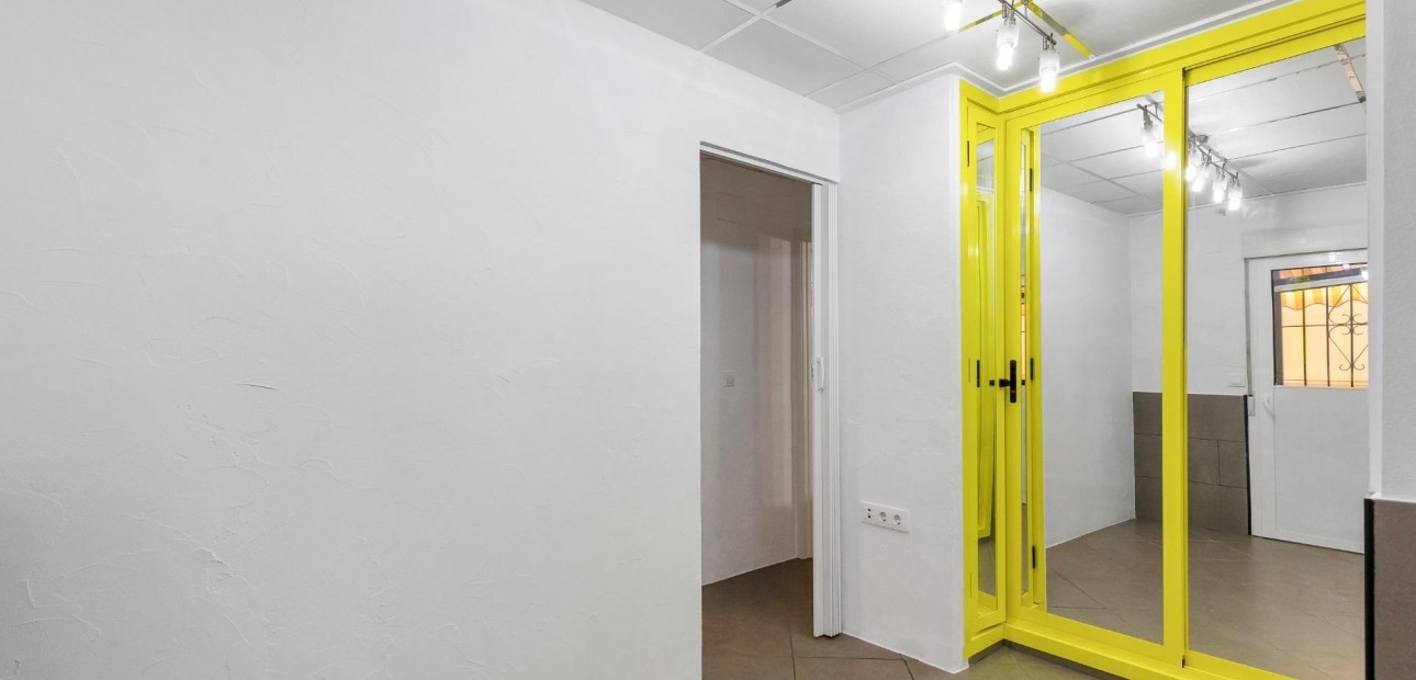 Herverkoop - Appartement / flat -
Torrevieja - La Mata pueblo