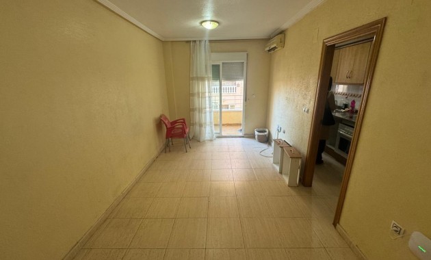 Venta - Apartamento / piso -
Torrevieja - Estacion de autobuses