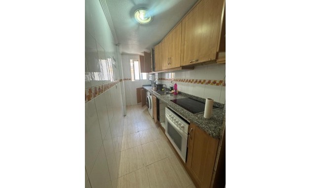 Venta - Apartamento / piso -
Torrevieja - Estacion de autobuses