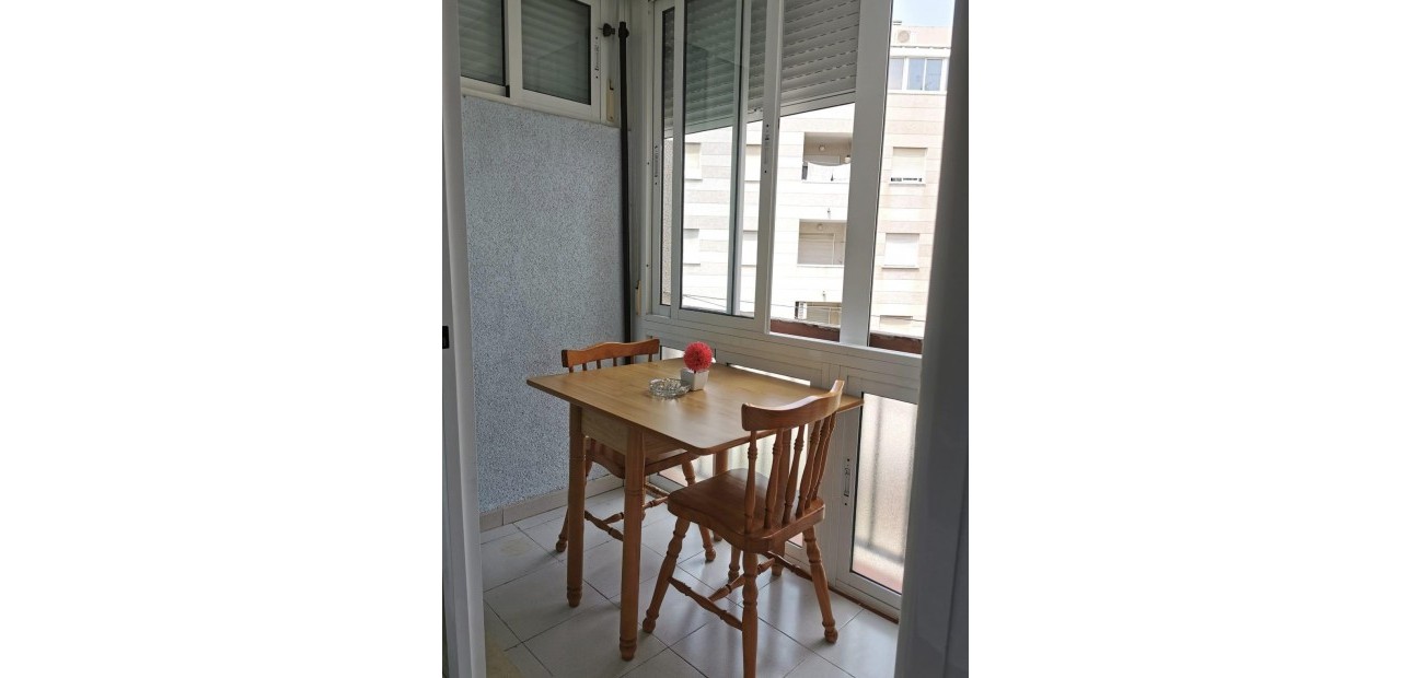 Sale - Studio -
Torrevieja - Estacion de autobuses